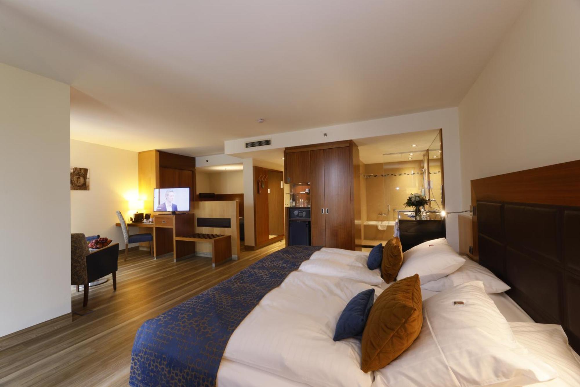 מיינץ Favorite Parkhotel מראה חיצוני תמונה